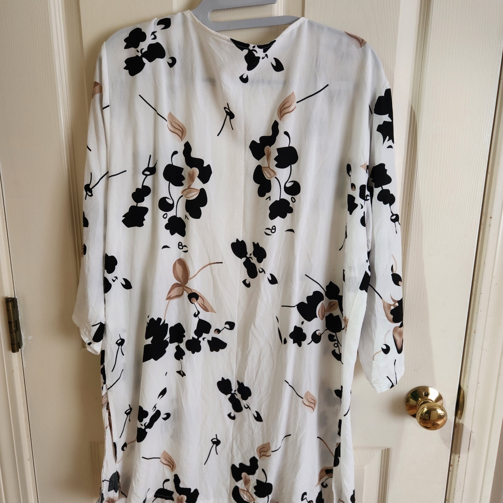Floral Print Dress in Black and Cream